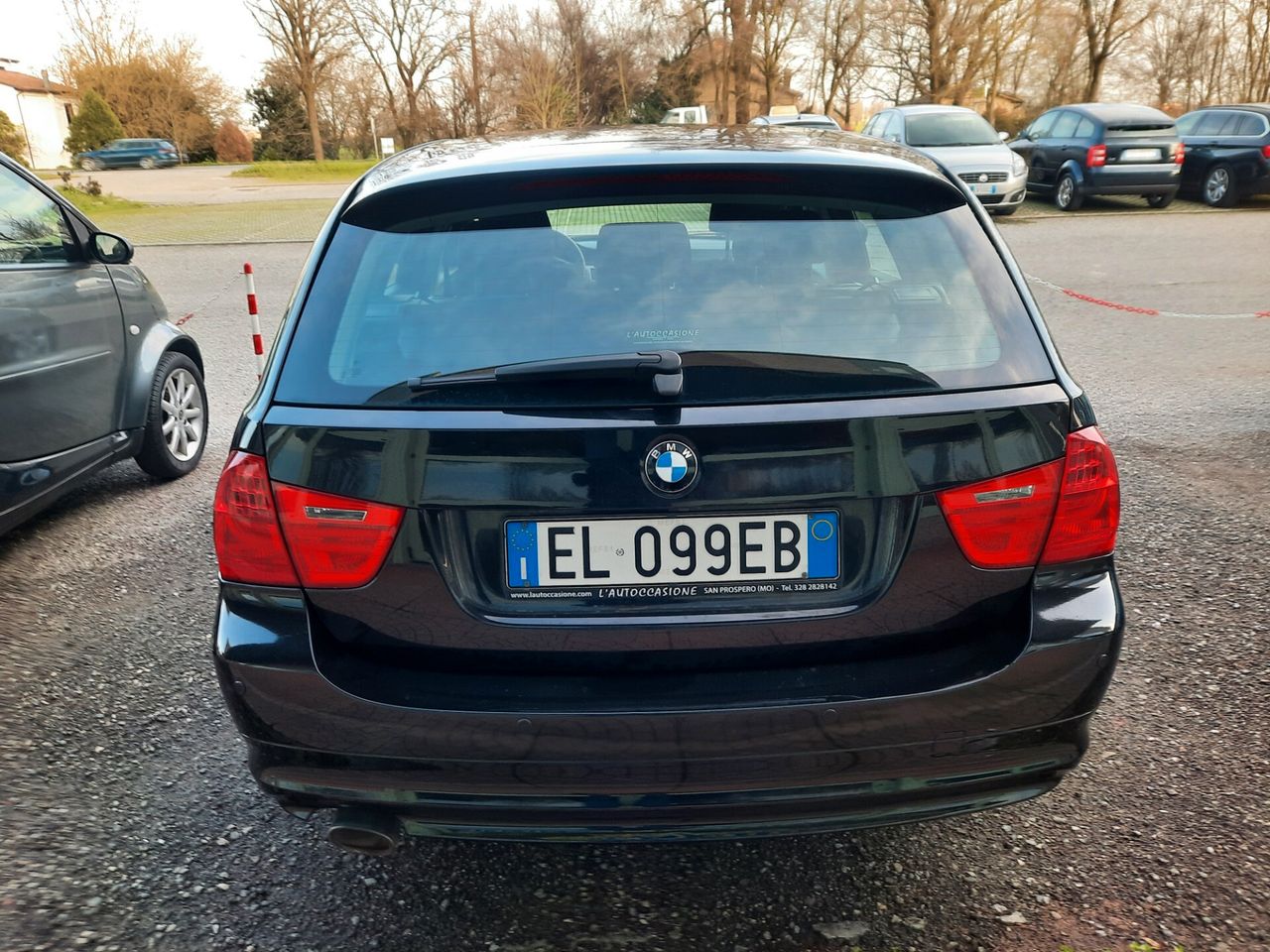 BMW 318 2012 photo 5