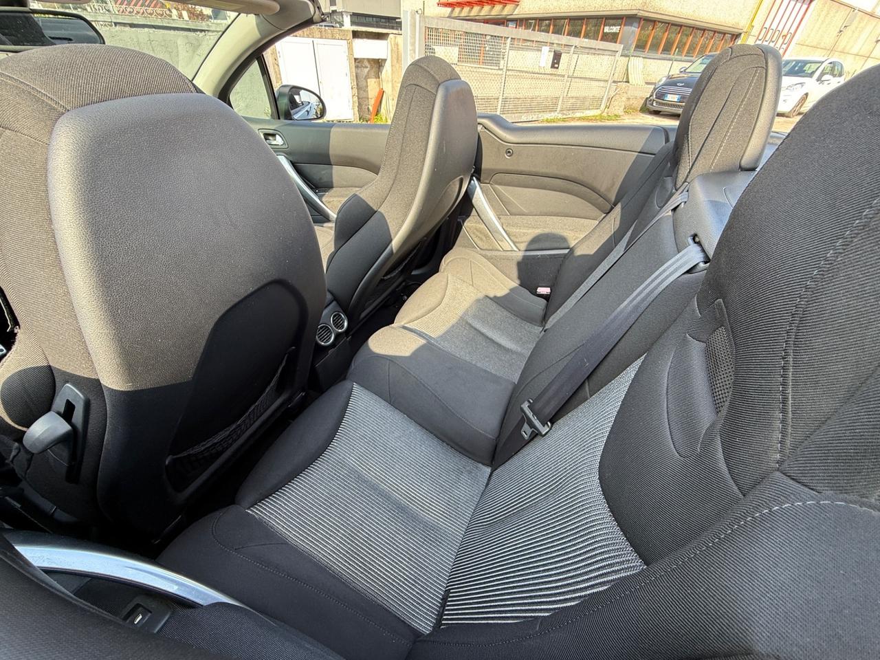 Peugeot 308 CABRIO 1.6 HDi 112CV CC Féline 2010