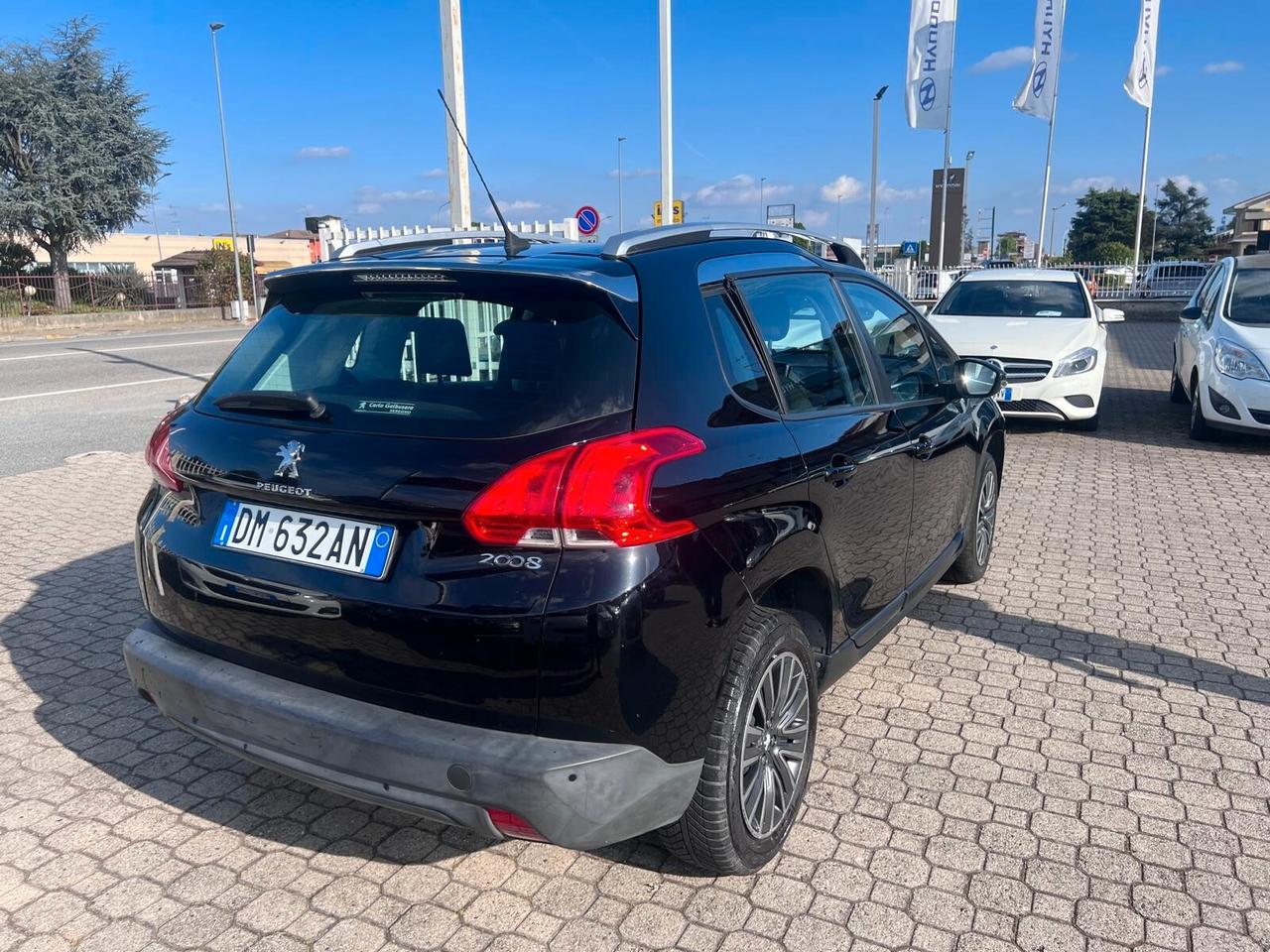 Peugeot 2008 1.2 VTi 82CV Allure