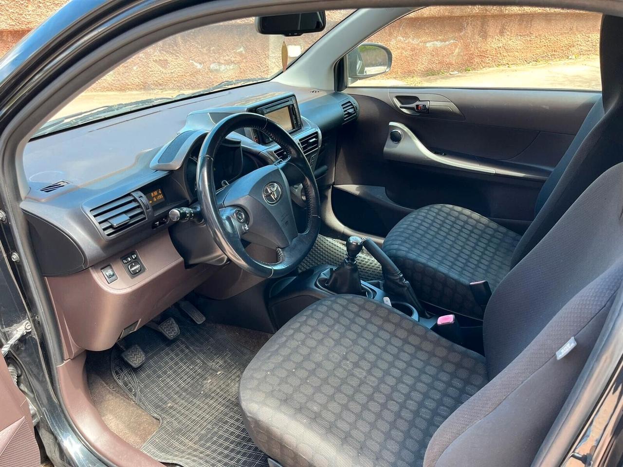 Toyota iQ 1.0 VVT-i - 2009
