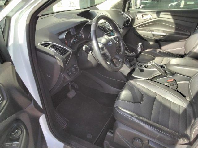 FORD Kuga 2.0 TDCI 150 CV 4WD S&S Titanium Business