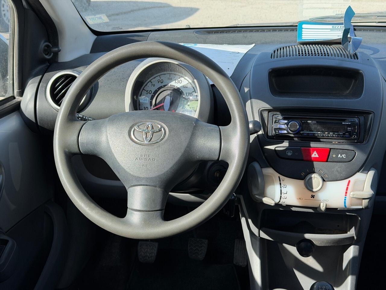 Toyota Aygo 1.0 12V VVT-i 5 porte Sol