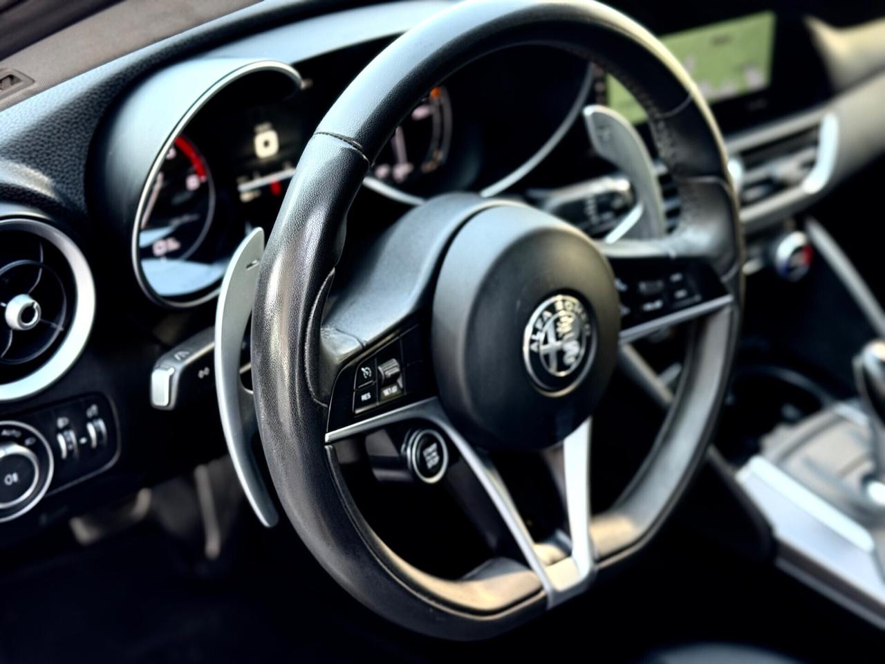 Alfa Romeo Giulia 2.2 Turbodiesel 180 CV AT8 Sport LAUNCH Edition
