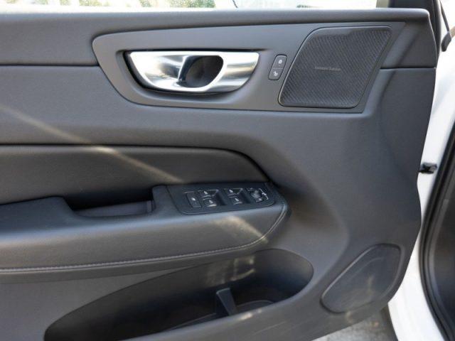 VOLVO XC60 B4 (d) Geartronic Momentum Pro