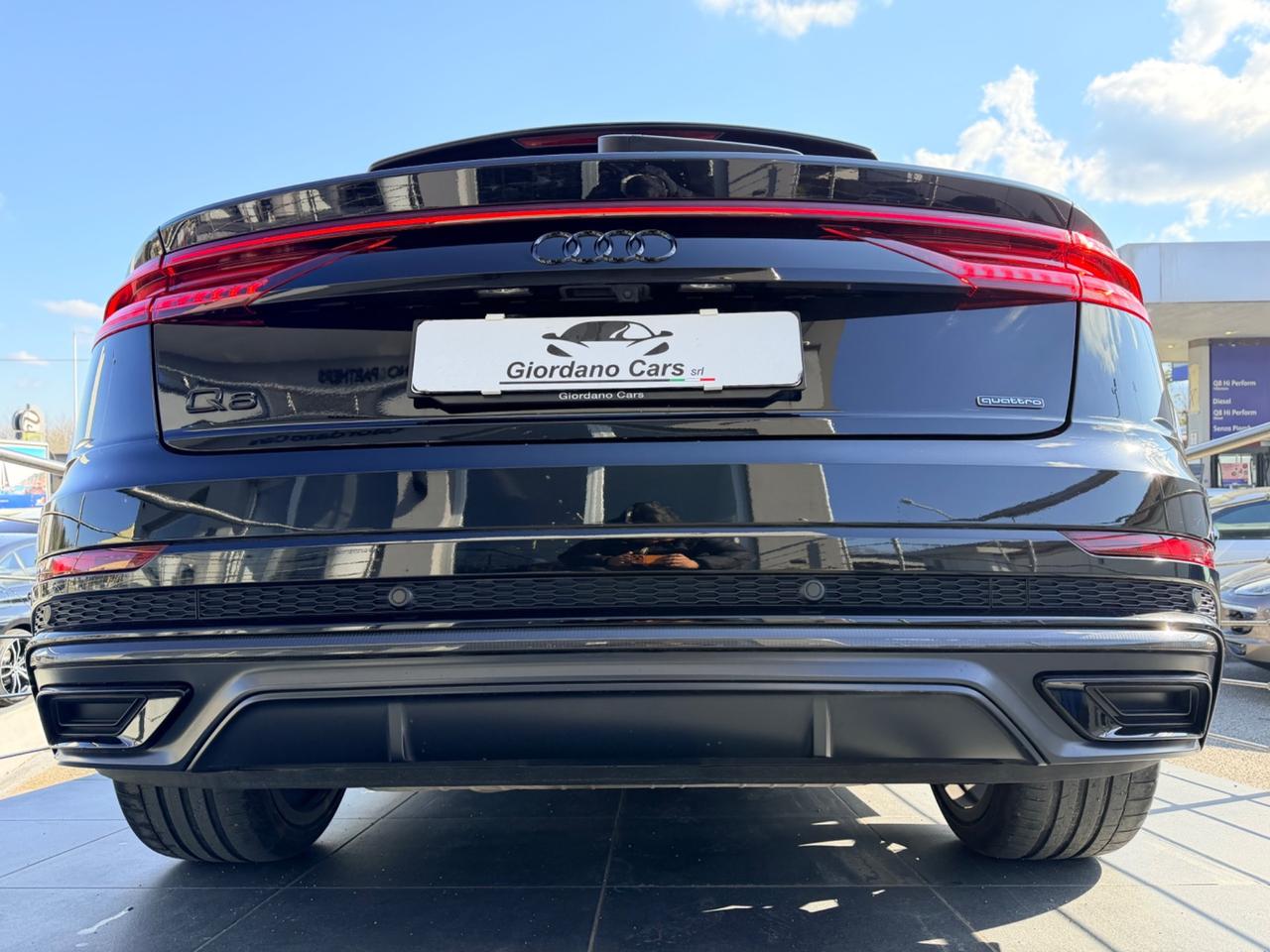 Audi Q8 50 TDI 286 CV quattro s-line plus cerchi 23