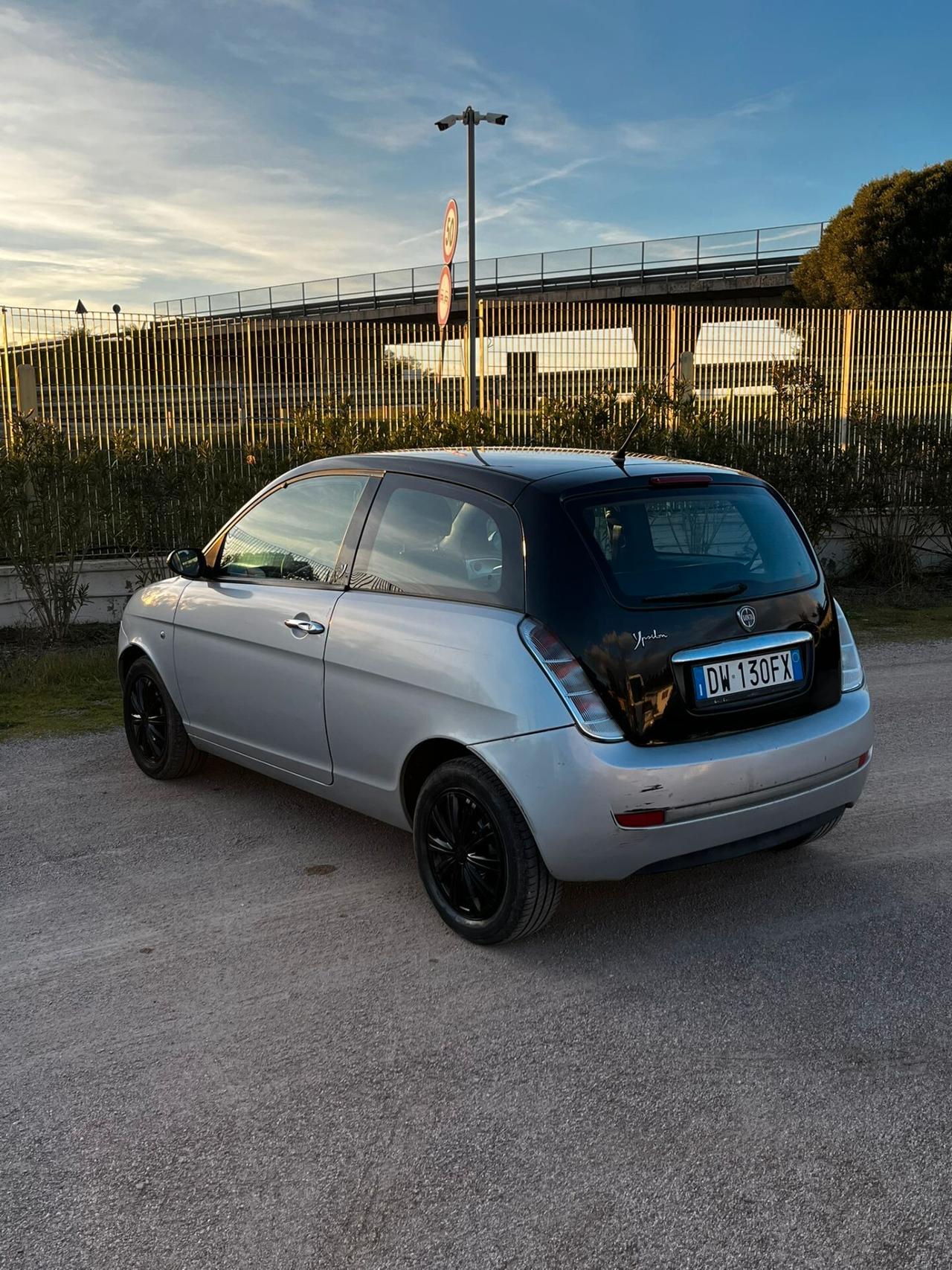 Lancia Ypsilon 1.2 Platino