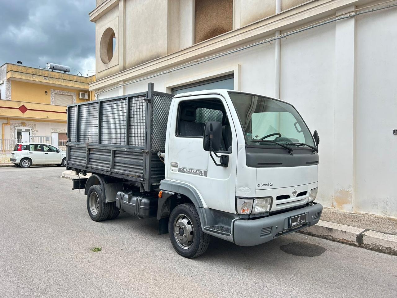 Nissan CABSTAR 3.0 RIBALTABILE - 12/2002
