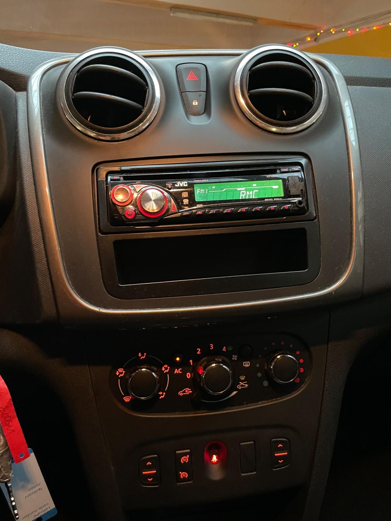 Dacia Sandero 1.2 Neopatentati Euro 5