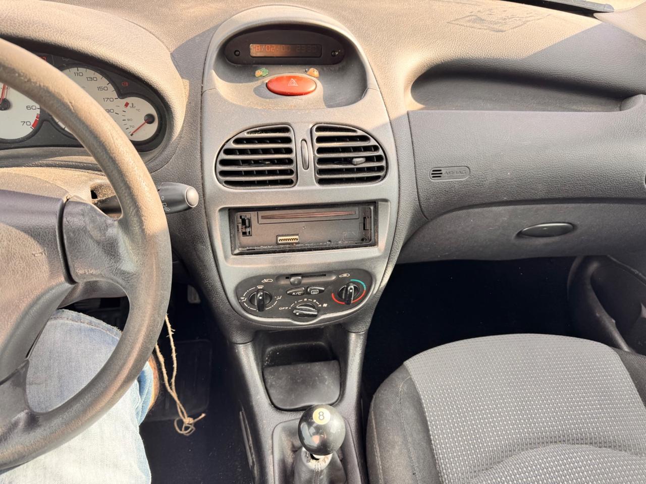 Peugeot 206 1.4 16V 5p. Roland Garros