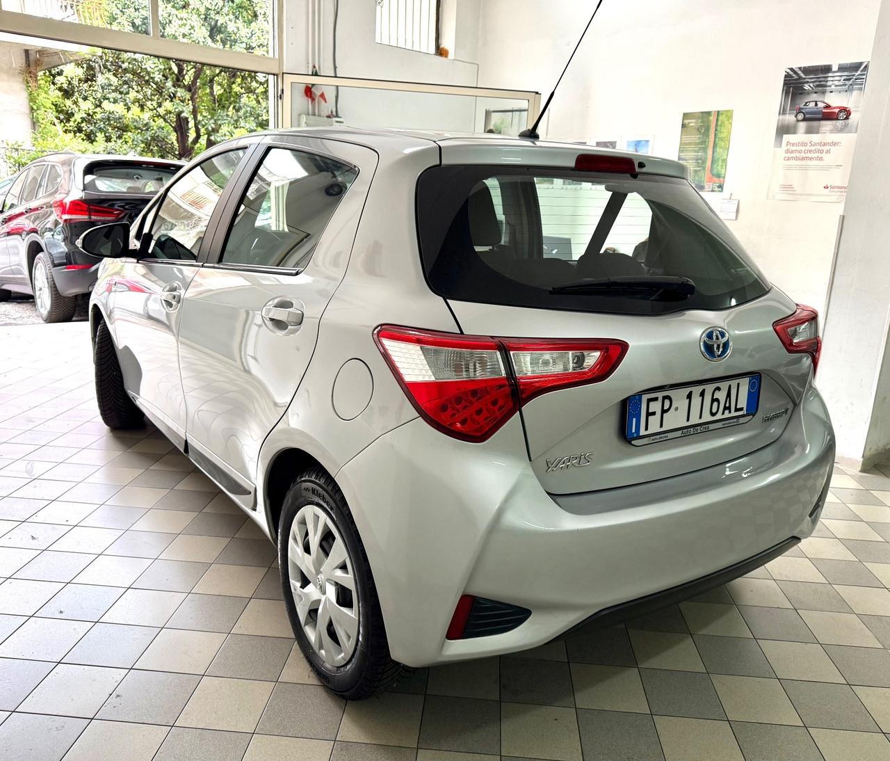 Toyota Yaris 1.5 Hybrid 5 porte Cool