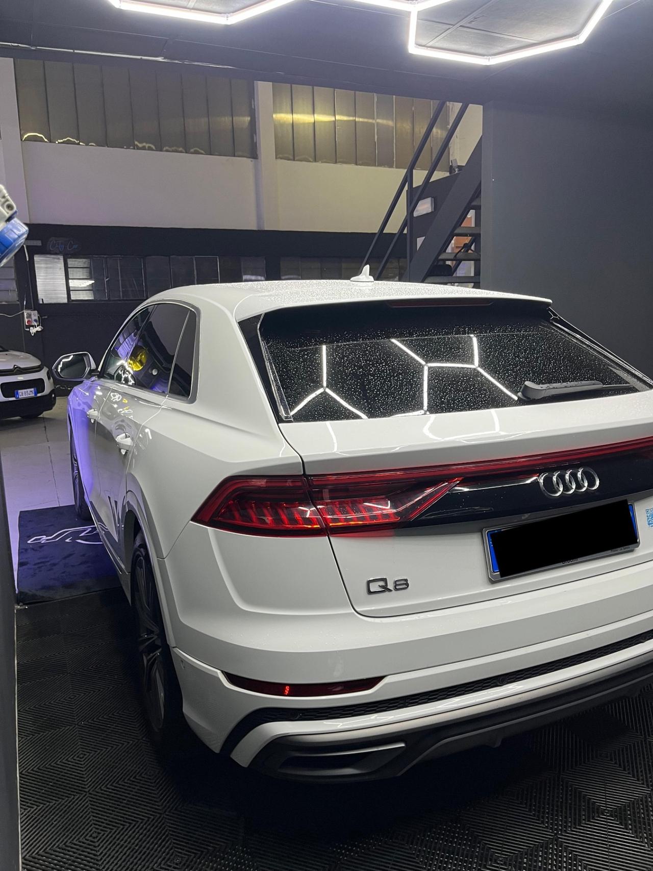 Audi Q8 3.0 TDI Mild Hybrid – 2020 – 238 CV – Full Optional