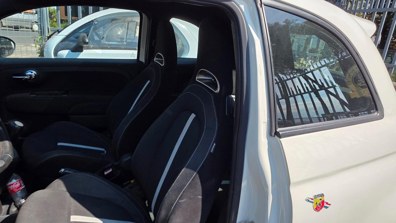 Abarth 500 1.4 Turbo T-Jet Custom