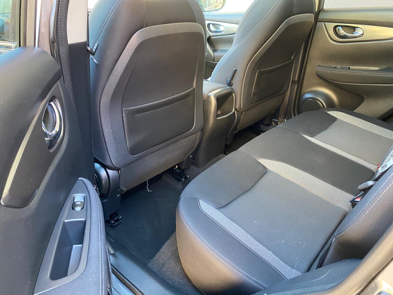 Nissan Qashqai 1.6 Automatica con tetto panoramico