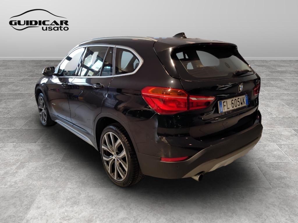 BMW X1 F48 - X1 sdrive16d xLine