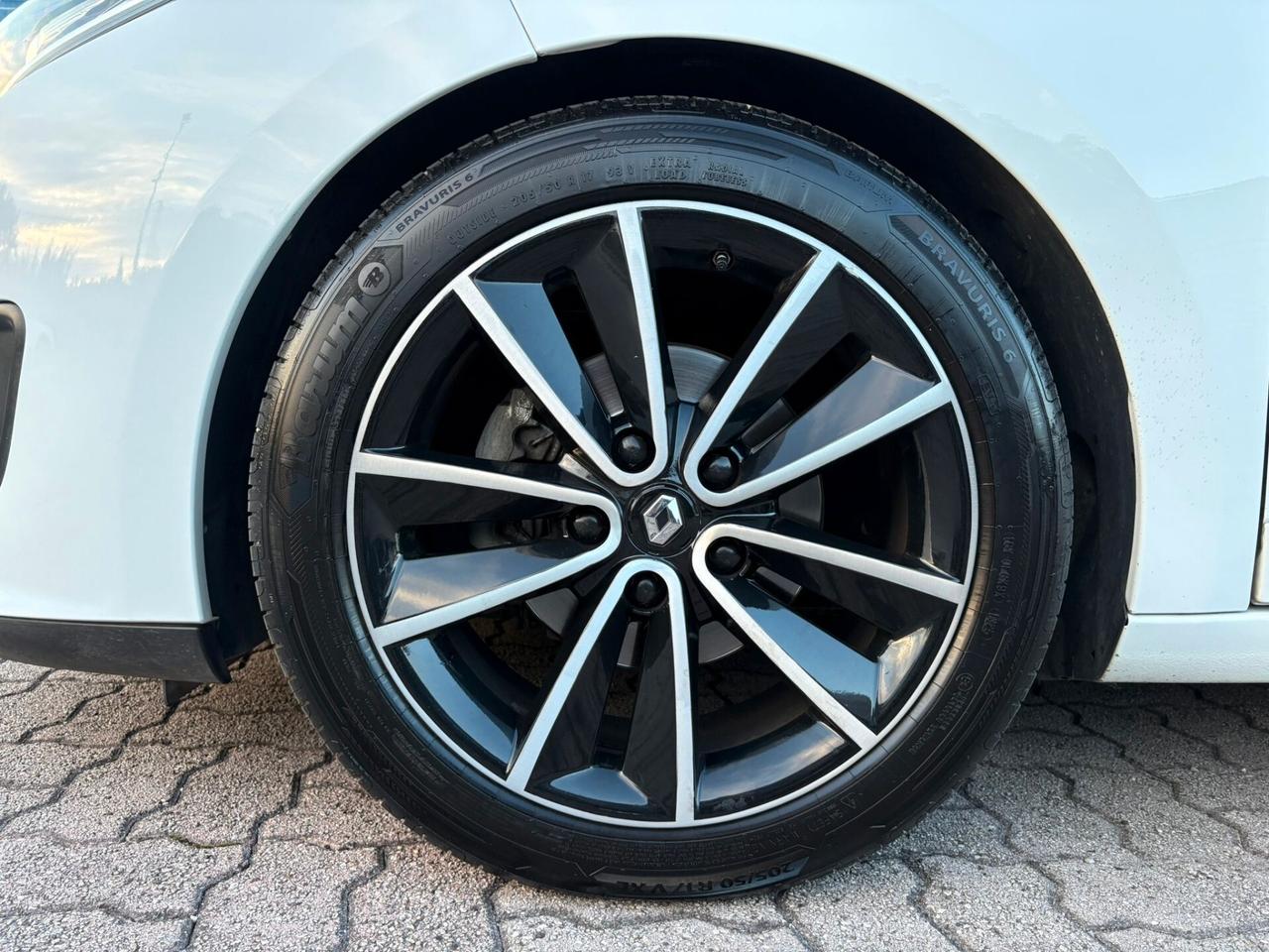 RENAULT MEGANE 1.5 DCI ASSETTO SPORTIVO SI NEOPAT