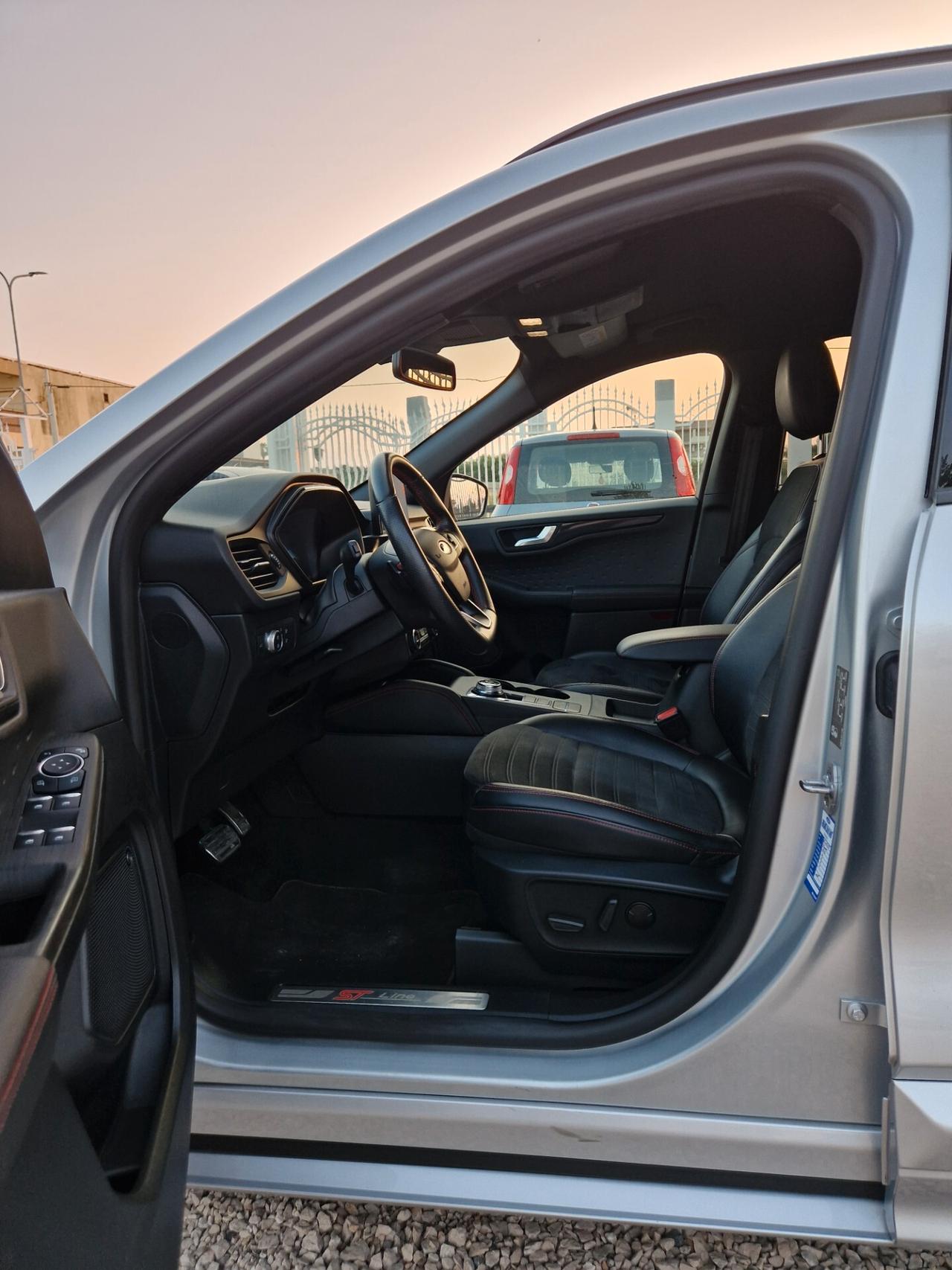 Ford Kuga 2.0 EcoBlue 190 CV aut. AWD ST-Line