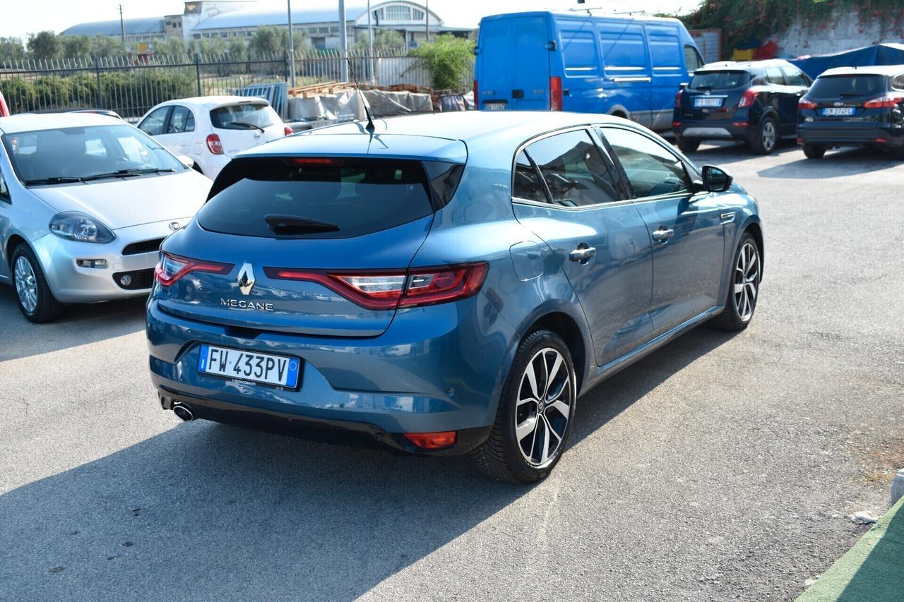 Renault Megane Blue dCi Energy Bose