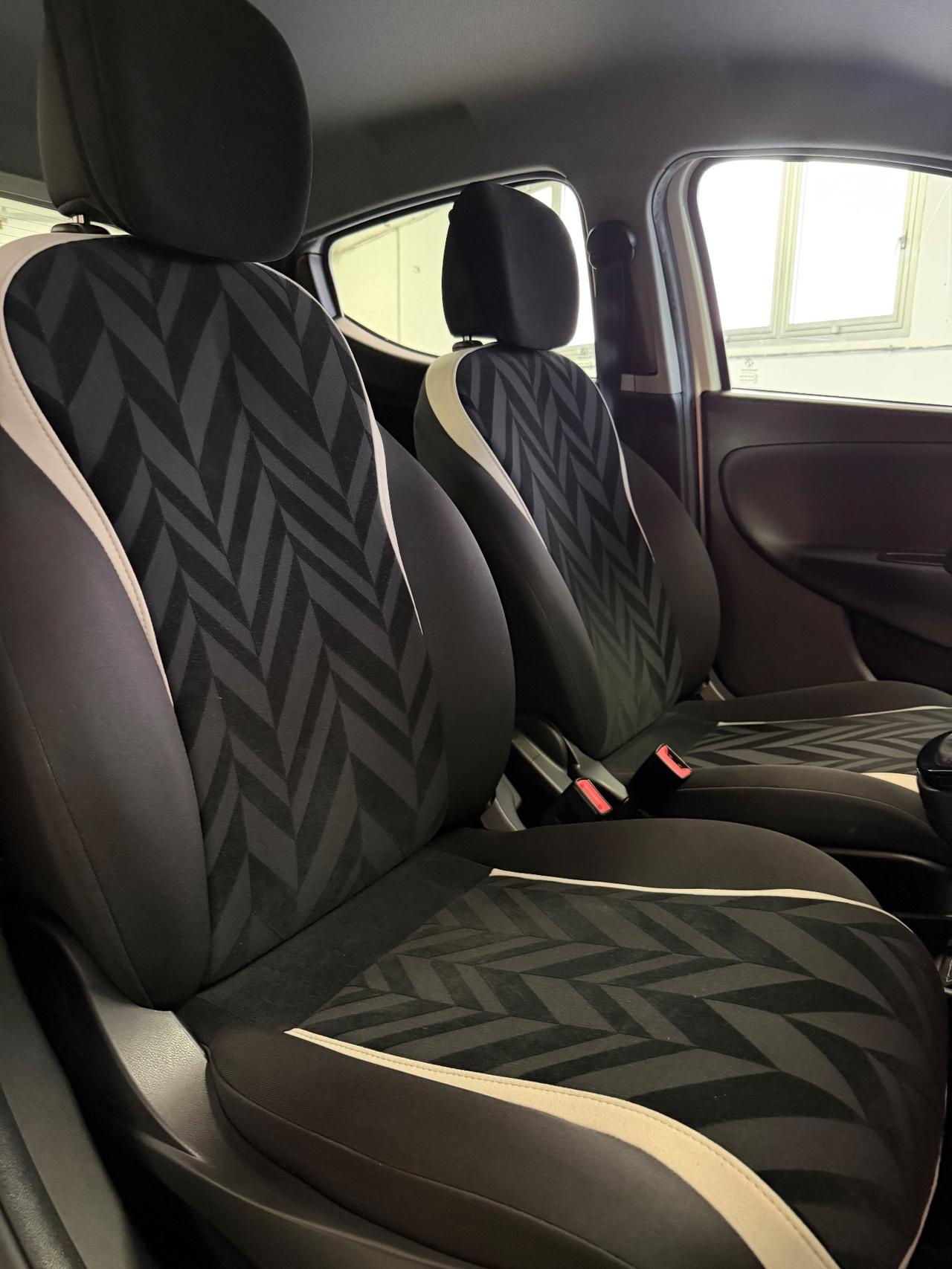 Lancia Ypsilon 1.2 69 CV 5 porte Benz/GPL Ecochic Gold