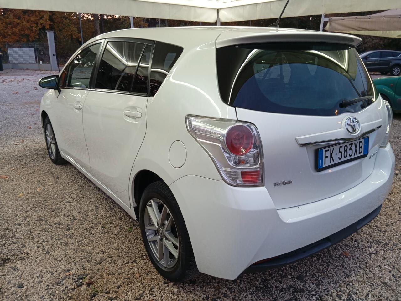 Toyota Verso 1.6 D-4D Active