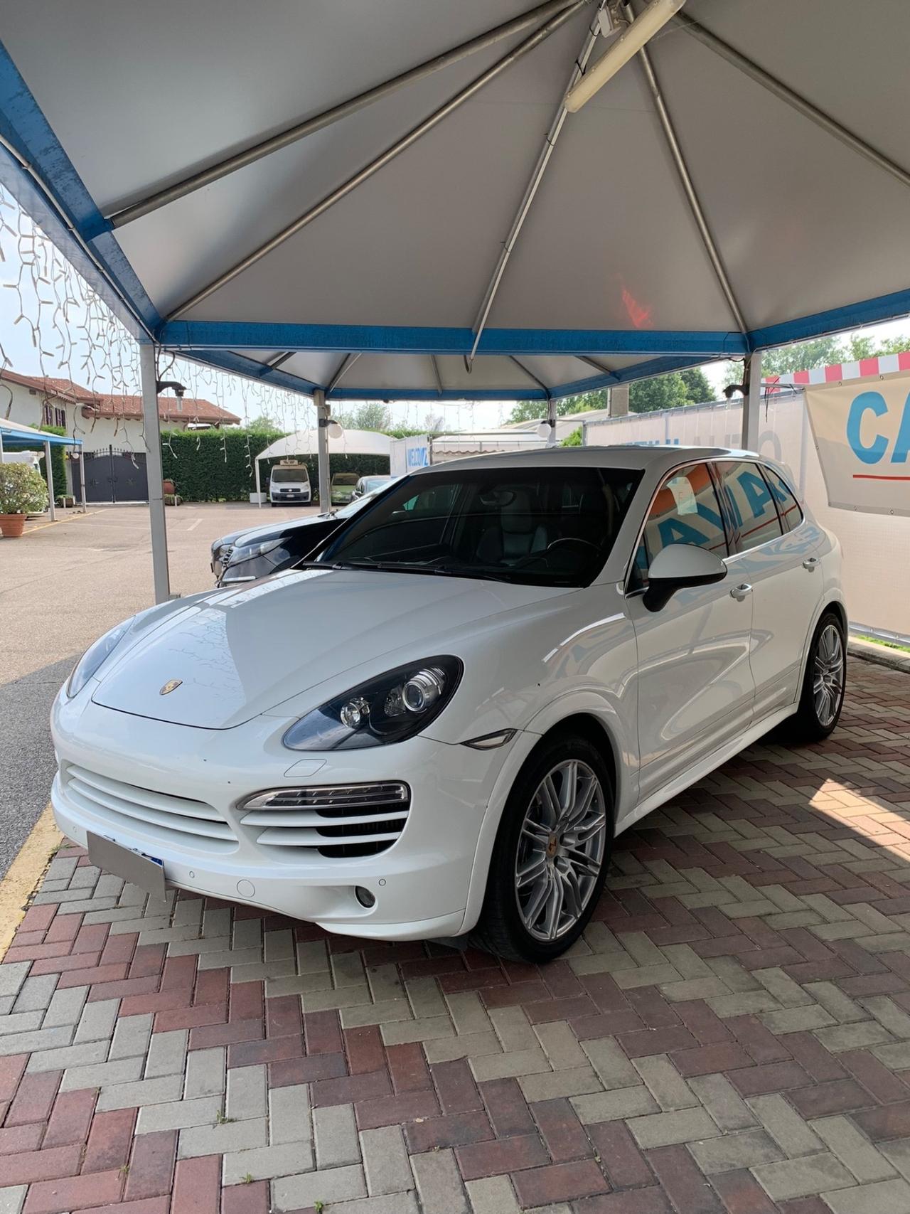 Porsche Cayenne Turbo versione limitata