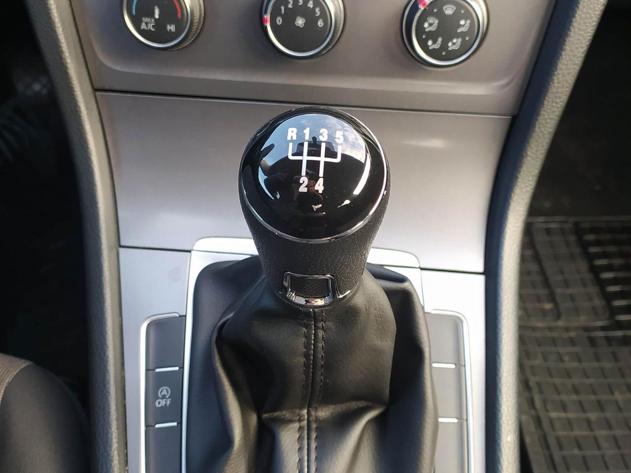 Volkswagen Golf Comfortline 1.6 TDI 110CV Bl #9567