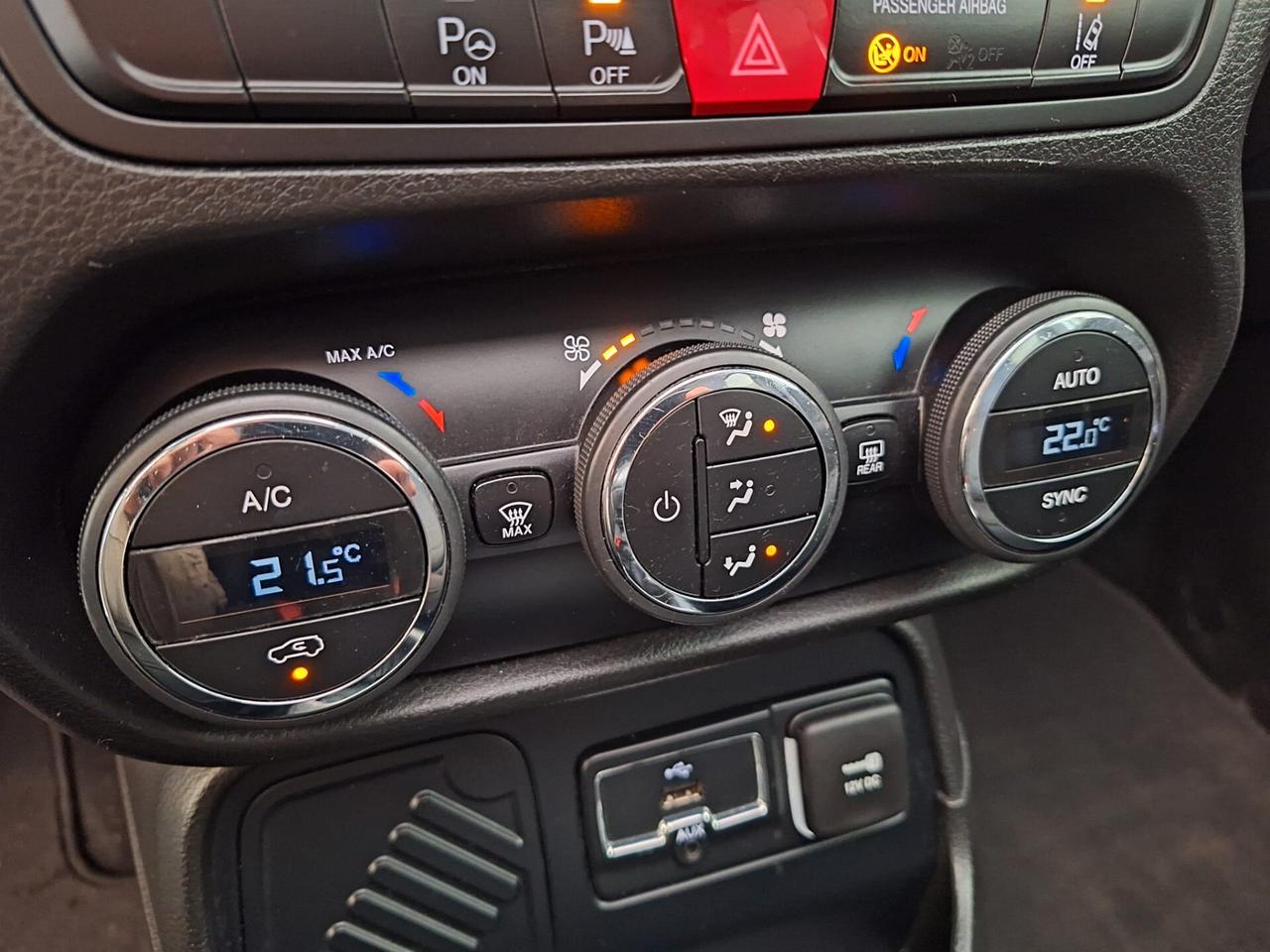 Jeep Renegade 1.6 Mjt 120CV - TETTO / GANCIO TRAINO