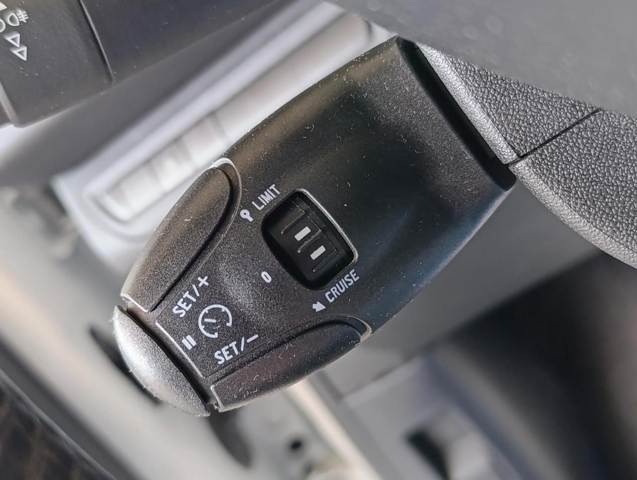 Peugeot 208 5 Porte 208 5p 1.2 puretech Active 82cv