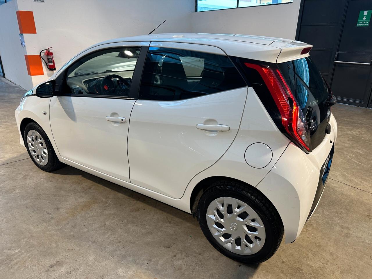 Toyota Aygo 1.0 VVT-i - RETROCAMERA NESSUN OBBLIGO!