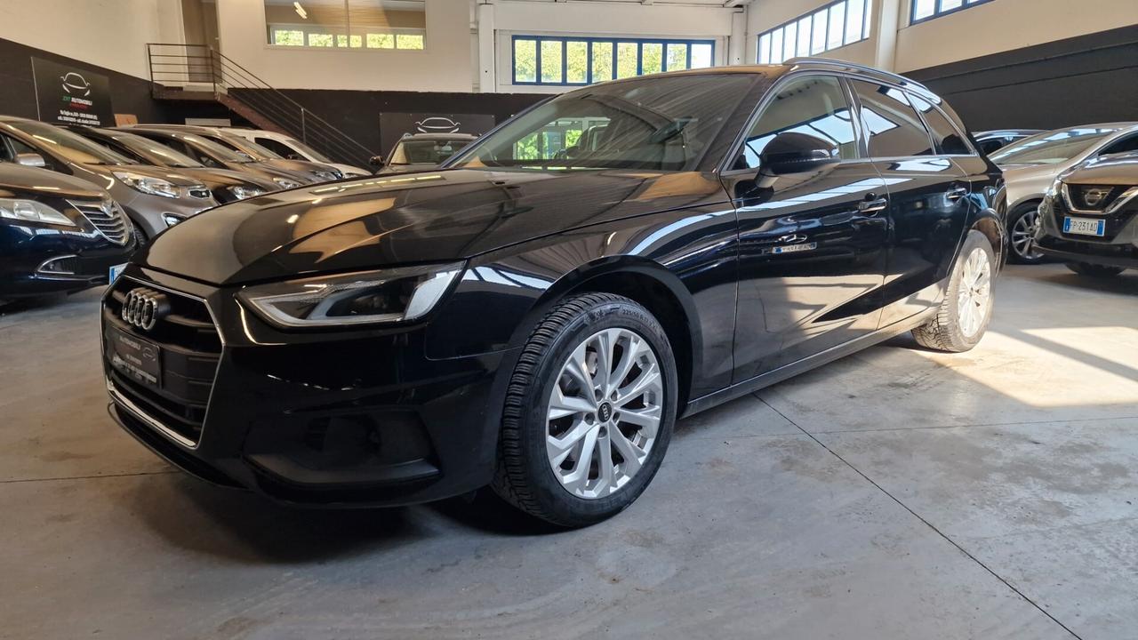 Audi A4 40 TDI S tronic Business