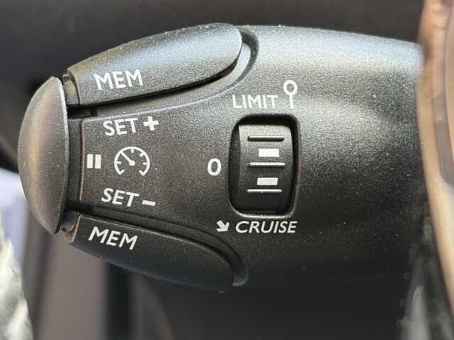 Peugeot 2008 1.2 PureTech 100 CV Active