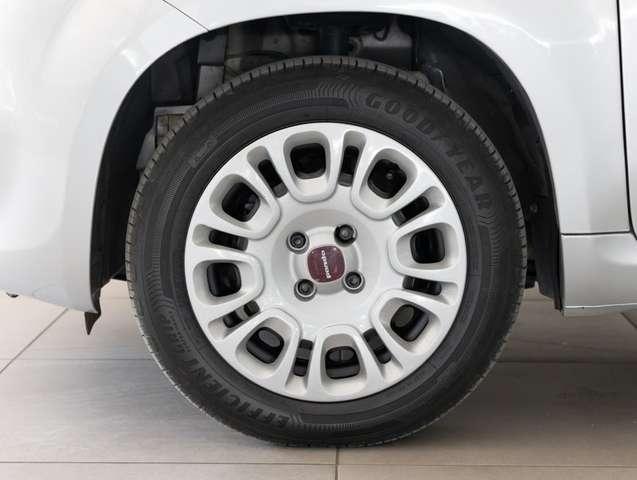 Fiat Panda Panda 1.2 Lounge 69cv Euro 6 -clima-