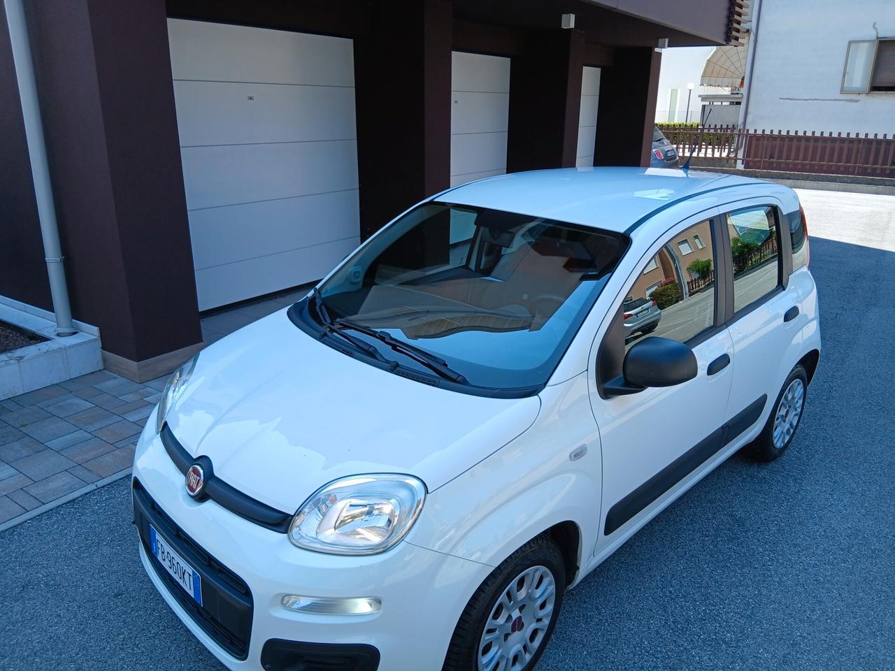 Fiat Panda 1.3 MJT 95 CV S&S Easy + gancio a € 169 mese