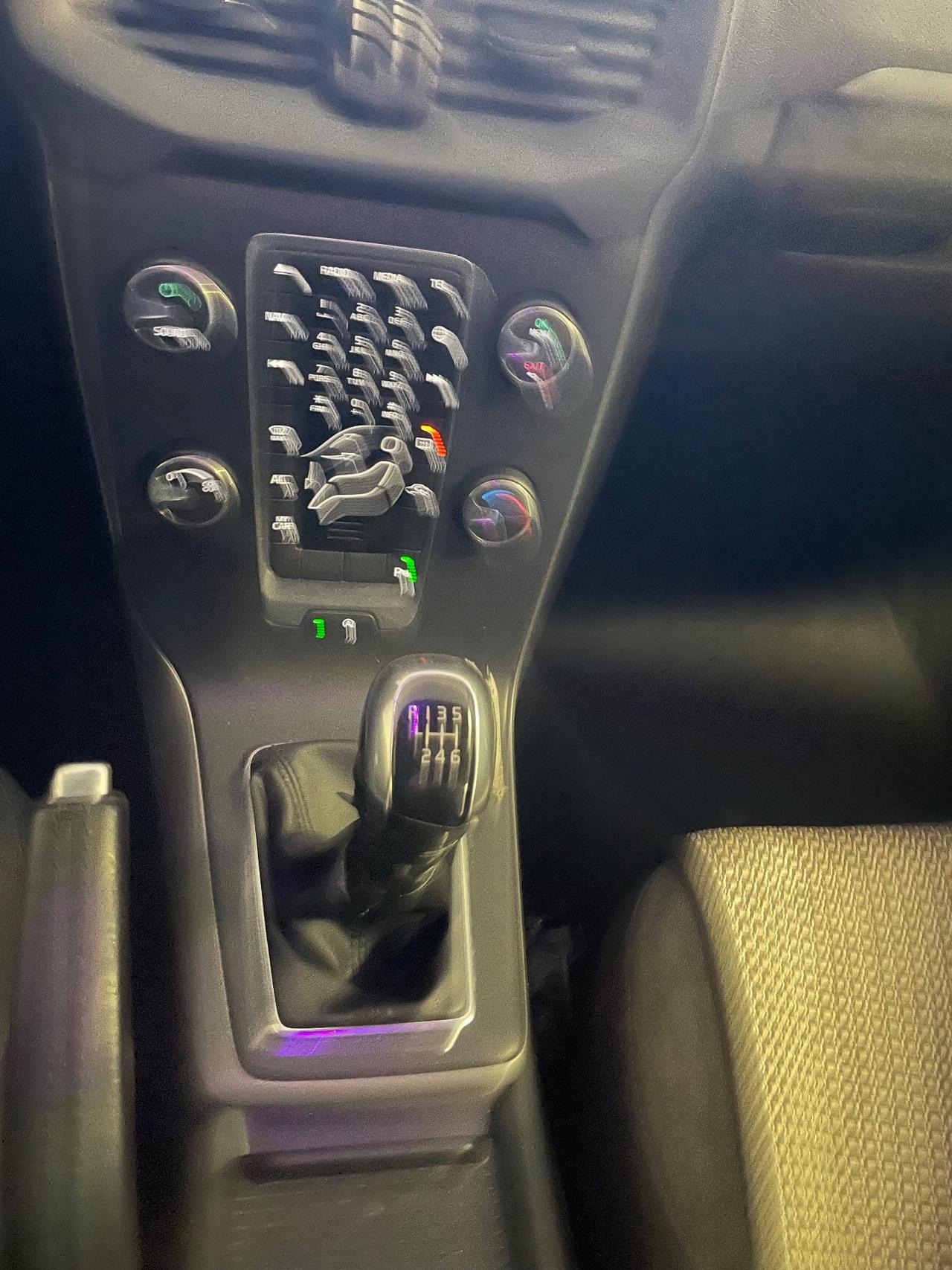 Volvo V40 D2 1.6 Momentum - Nessun vincolo -