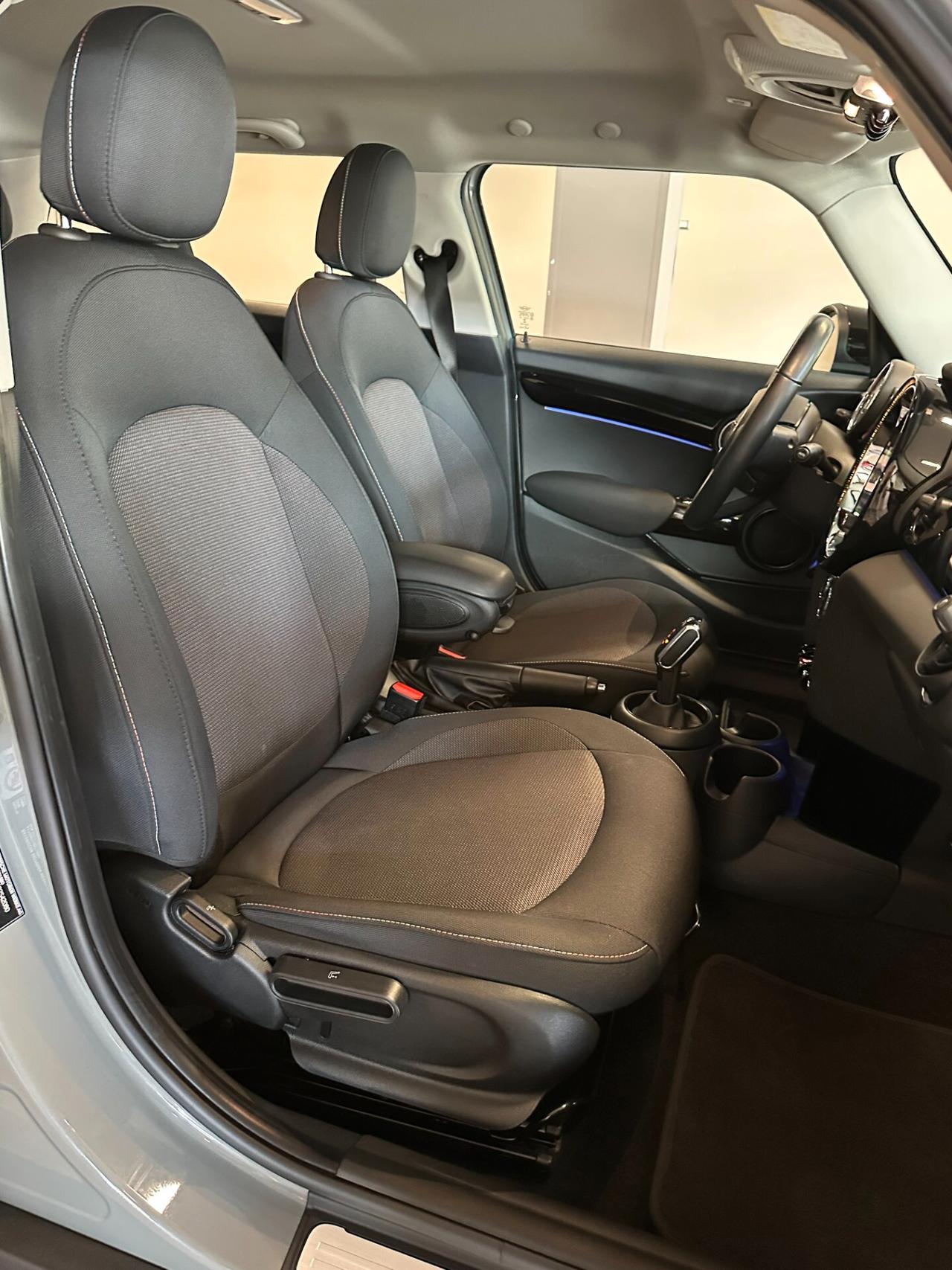 Mini Cooper 5p 1.5 Autom