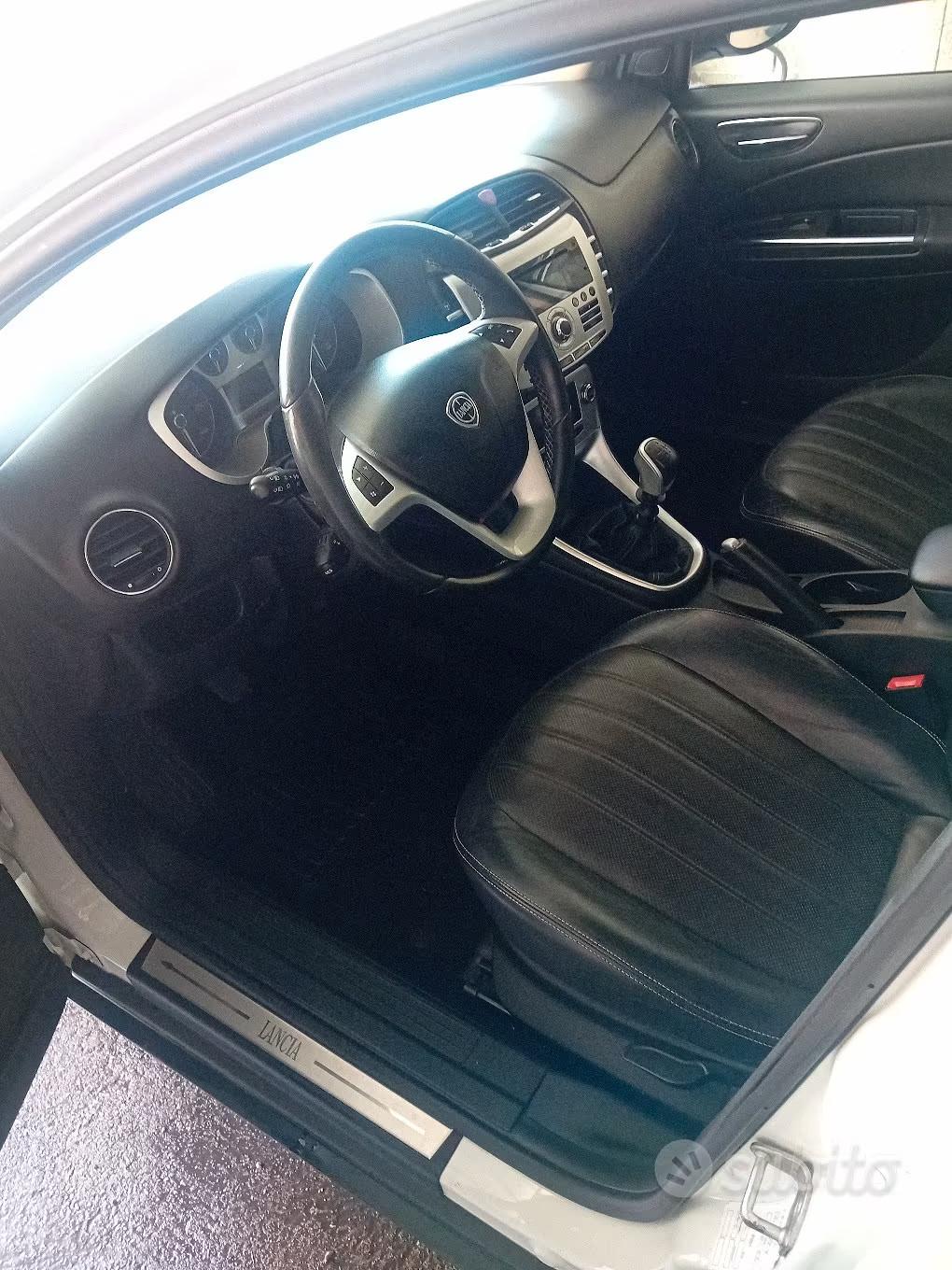 lancia delta 1.4 T-jet GPL 2013