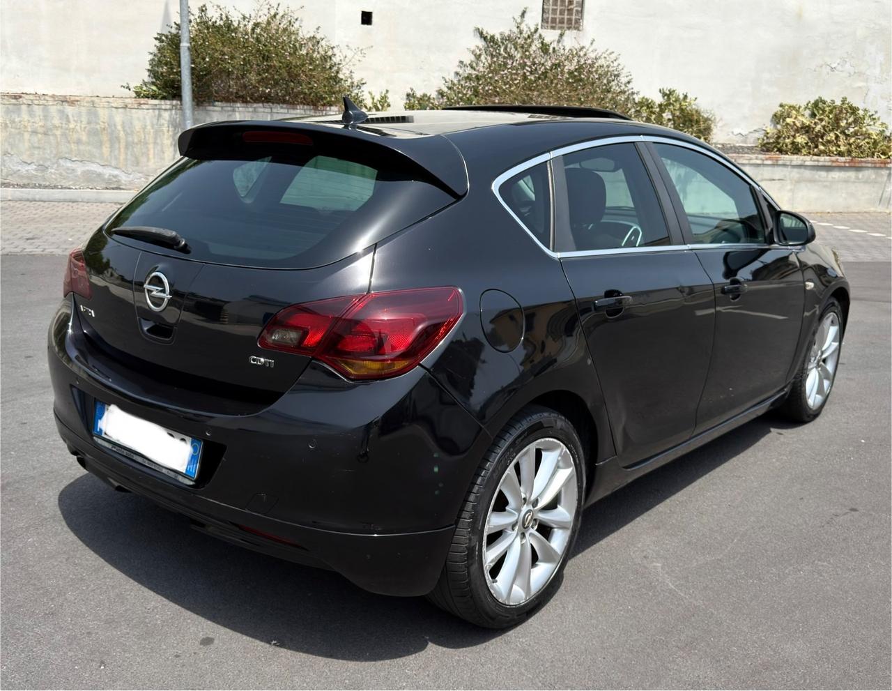 Opel Astra 2.0 CDTI 160CV sport