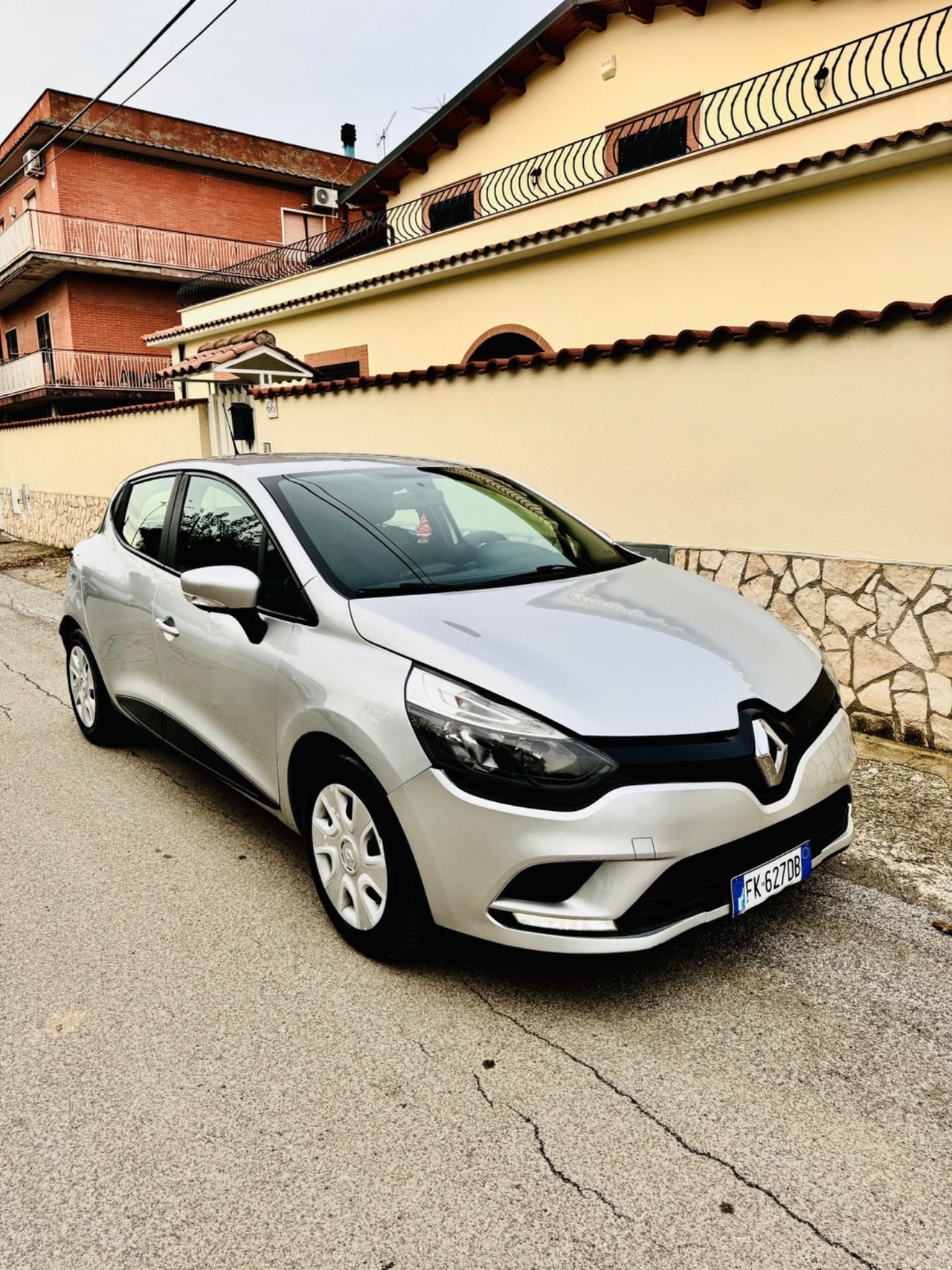 Renault Clio 1.2 75CV 5 porte Life