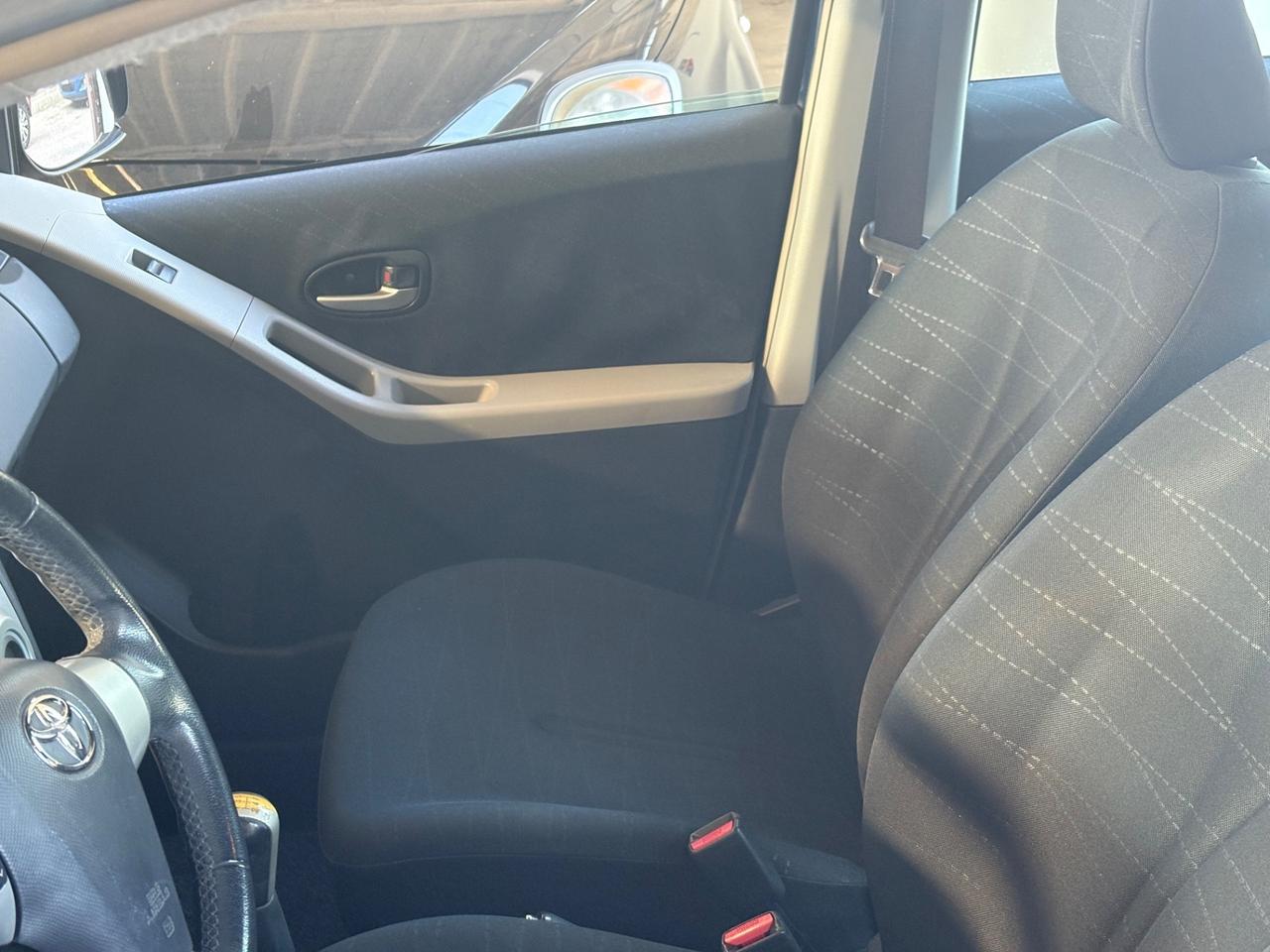 Toyota Yaris 1.3 5 porte Sol