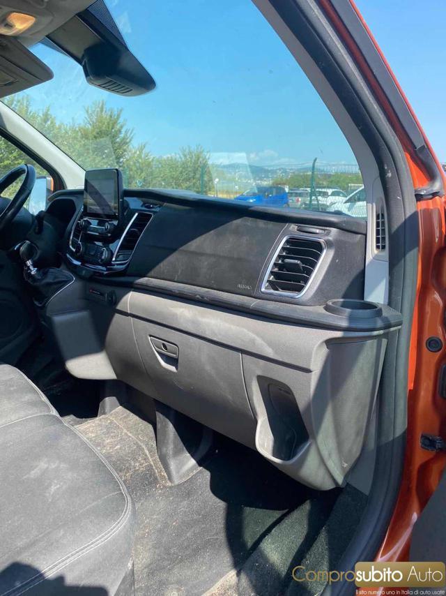 FORD Transit Custom 320 2.0 EcoBlue 6 POSTI 130 PC Combi + IVA 22%