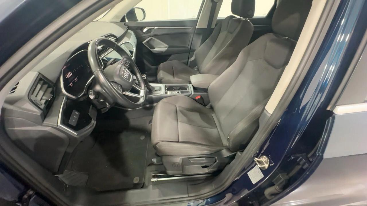 Audi Q3 35 TDI S tronic Business