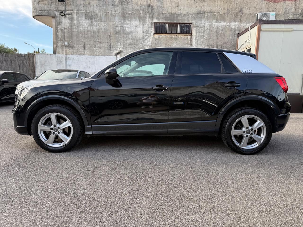 Audi Q2 30 TDI Business Design