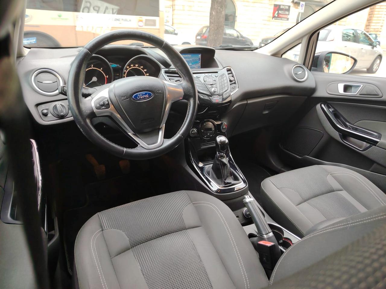 Ford Fiesta 1.5 TDCi 75CV 5 porte Titanium