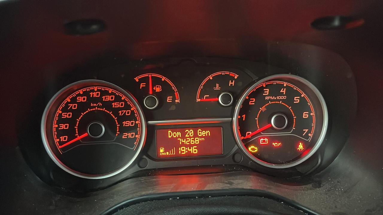 LANCIA YPSILON HYBRID 1.0 ECOCHIC *43MILAKM* *UNICOPRO*