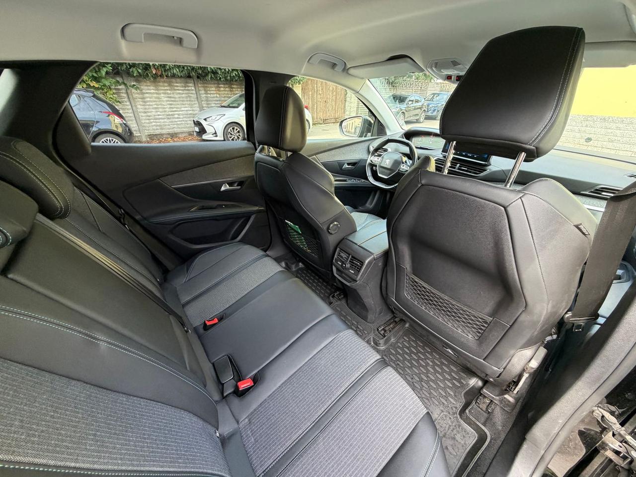 Peugeot 3008 Allure Pack 1.5 Blue HDI 130 #50512