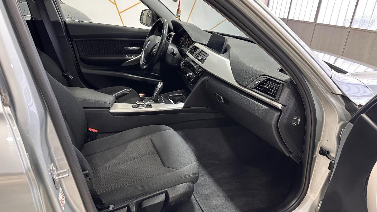 BMW - Serie 3 Touring - 320d Touring Luxury