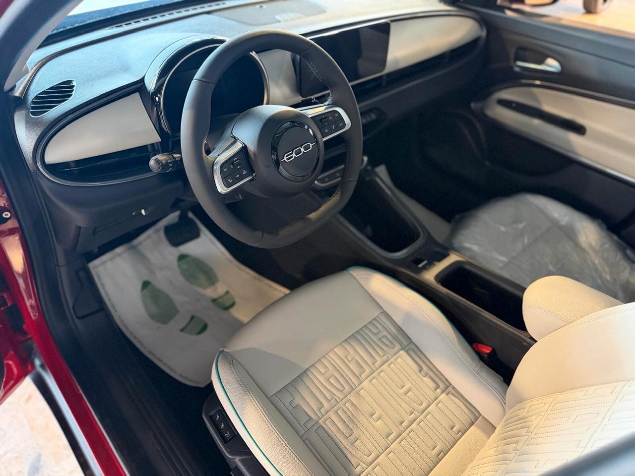 Fiat 600 Hybrid 110 CV DCT MHEV La Prima