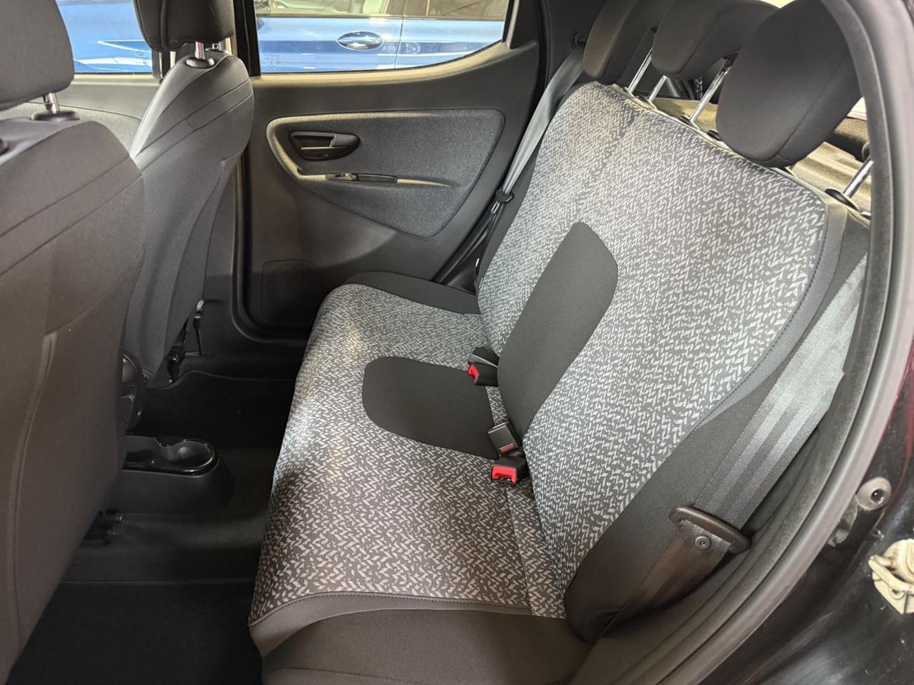 Lancia Ypsilon 1.2 69 CV 5 porte GPL Ecochic Black and Noir