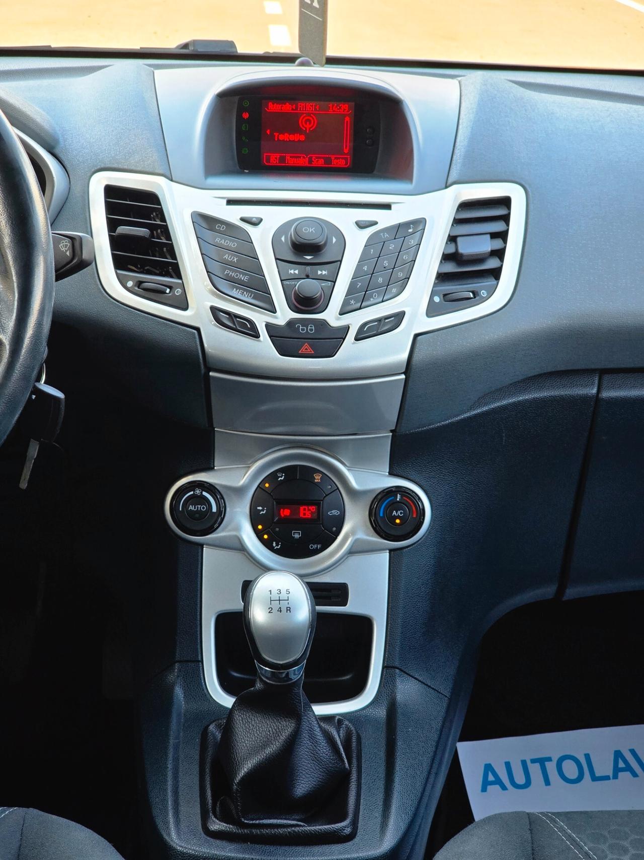 Ford Fiesta 1.4 DIESEL OK PER NEOPATENTATI UNICO PROPRIETARIO