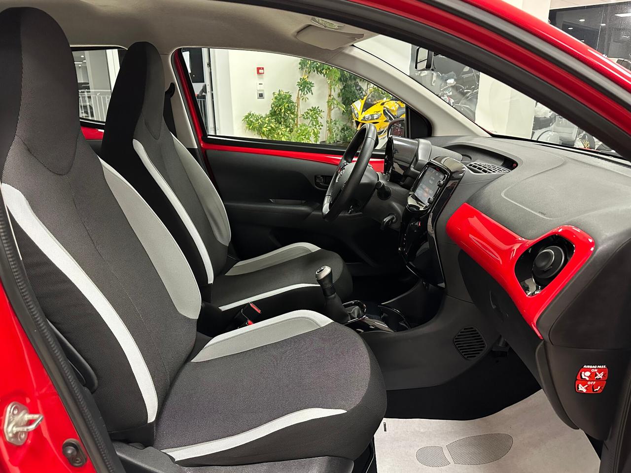 Toyota Aygo 1.0 VVT-i 69 CV 5 porte x-cite - 2015