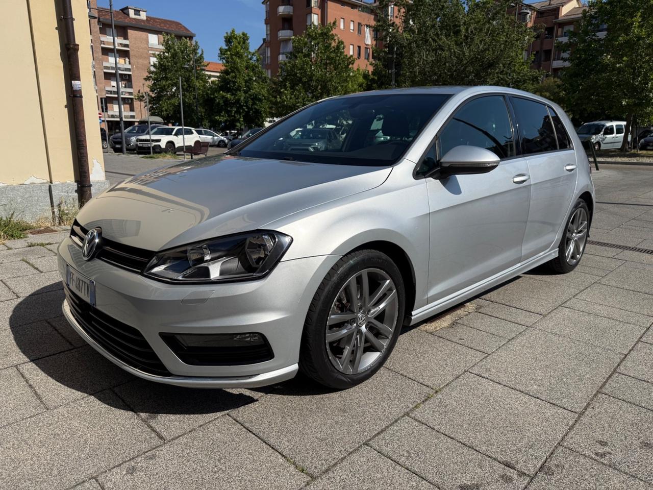 Volkswagen Golf 1.6 TDI 110 CV 5p. R-LINE BlueMotion Technology